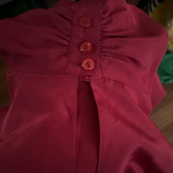 vintage high neck blouse, no size on tag, fits like medium - Picture 3 of 4